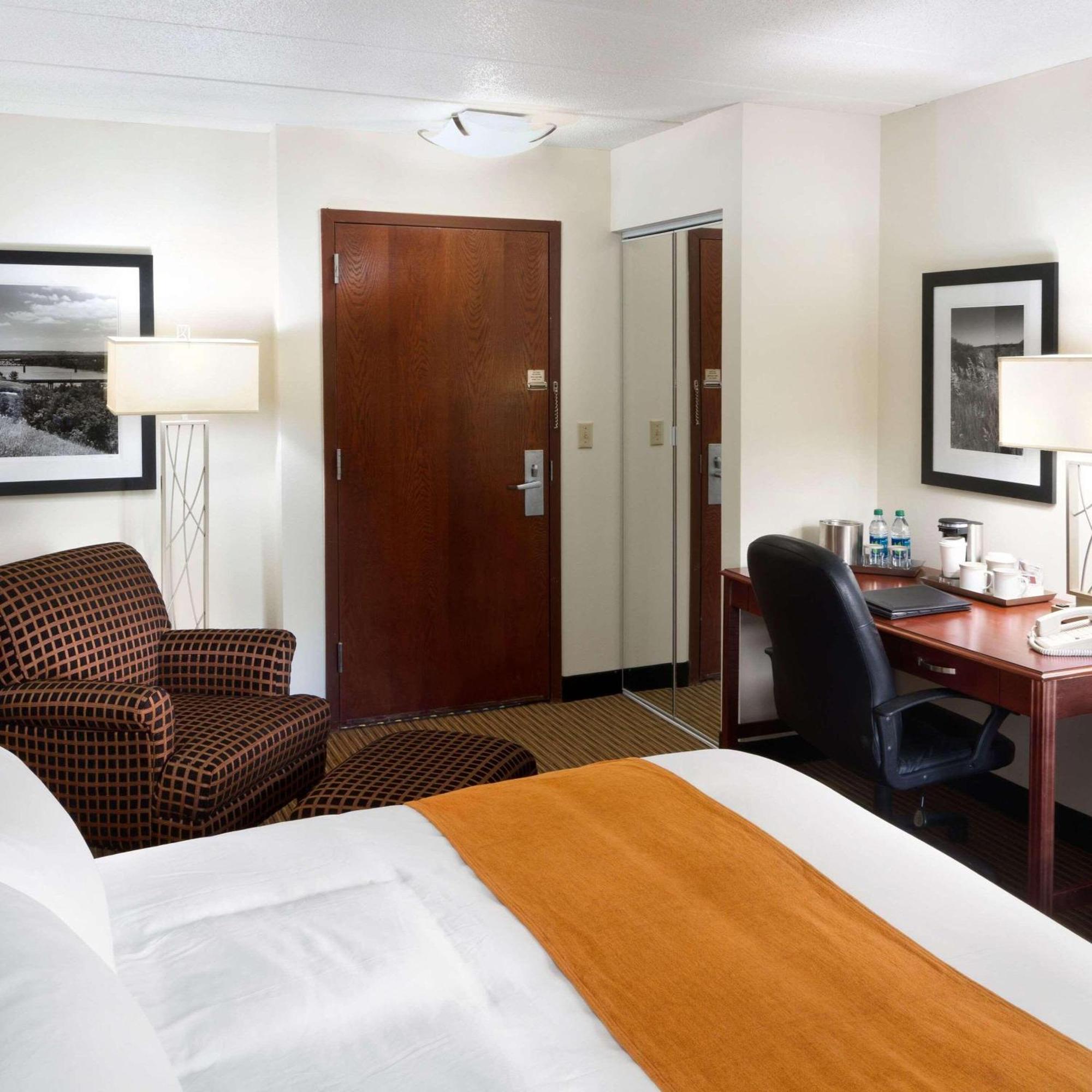 Radisson Hotel Bismarck  Kültér fotó