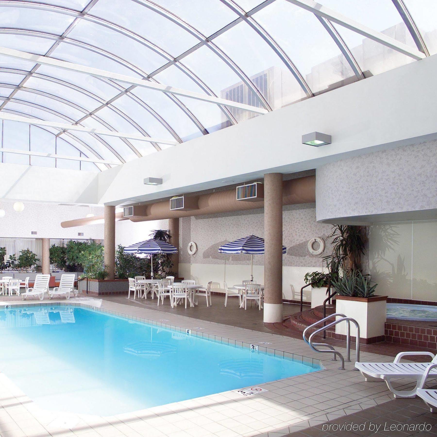 Radisson Hotel Bismarck  Létesítmények fotó